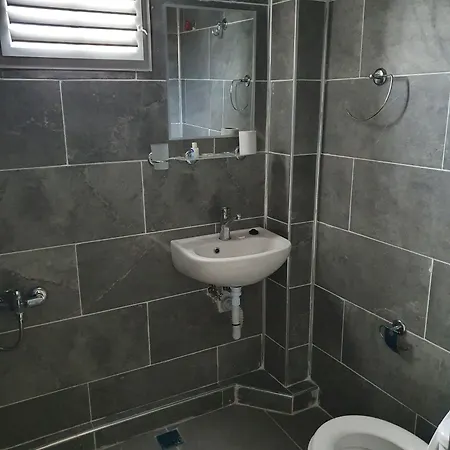 Karya Bed and breakfast