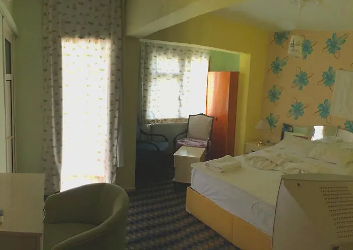 Karya Oda ve Kahvaltı Kuşadası