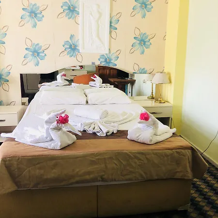 Karya Bed & Breakfast 3*